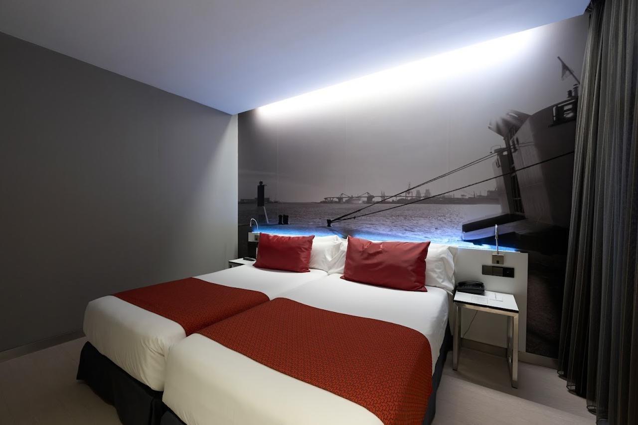 Hotel Catalonia Avinyo 3*