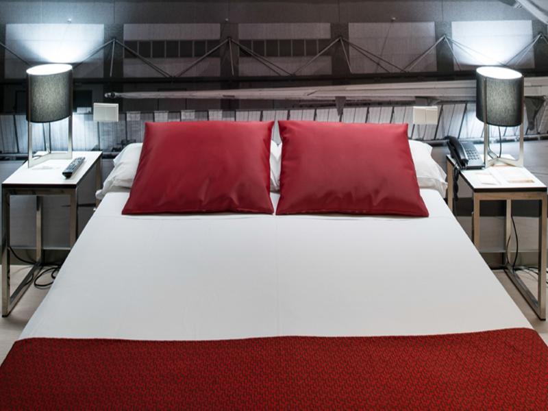 Catalonia Avinyo Hotel