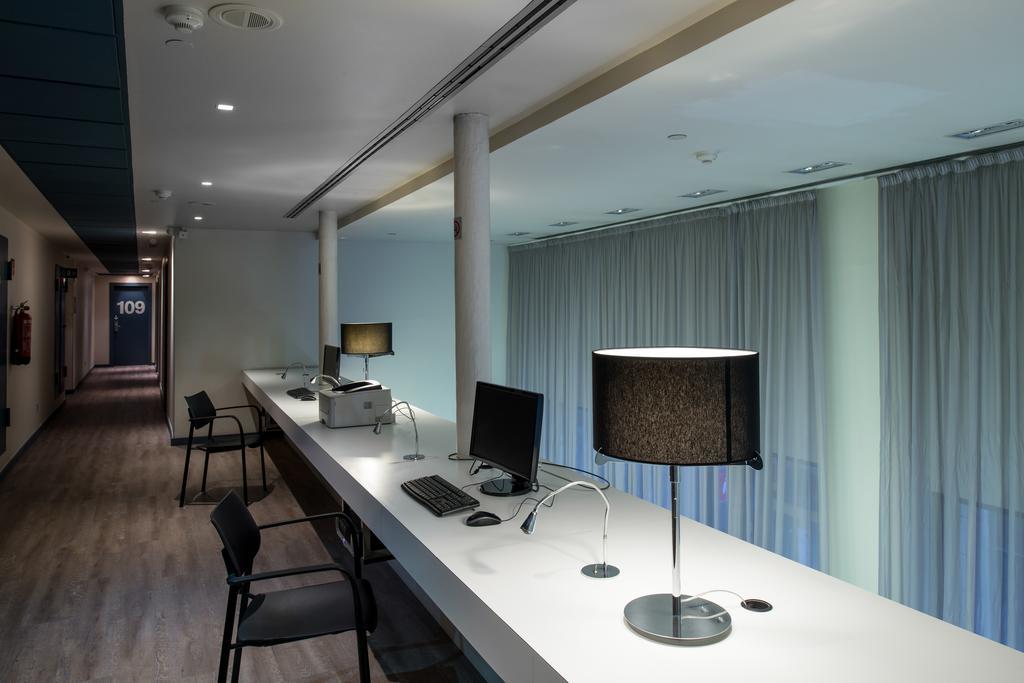 Catalonia Avinyo Hotel 3*