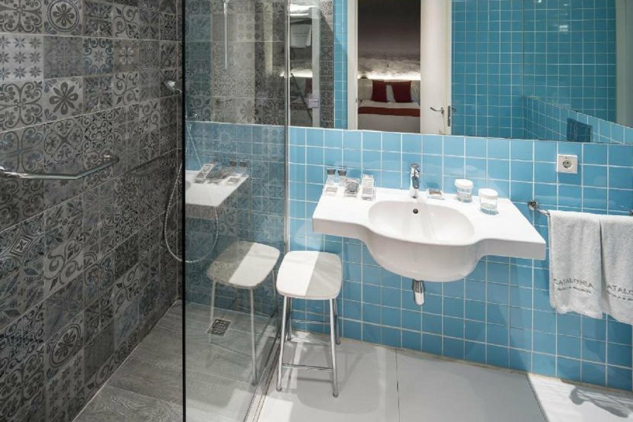 Catalonia Avinyo Hotel 3*
